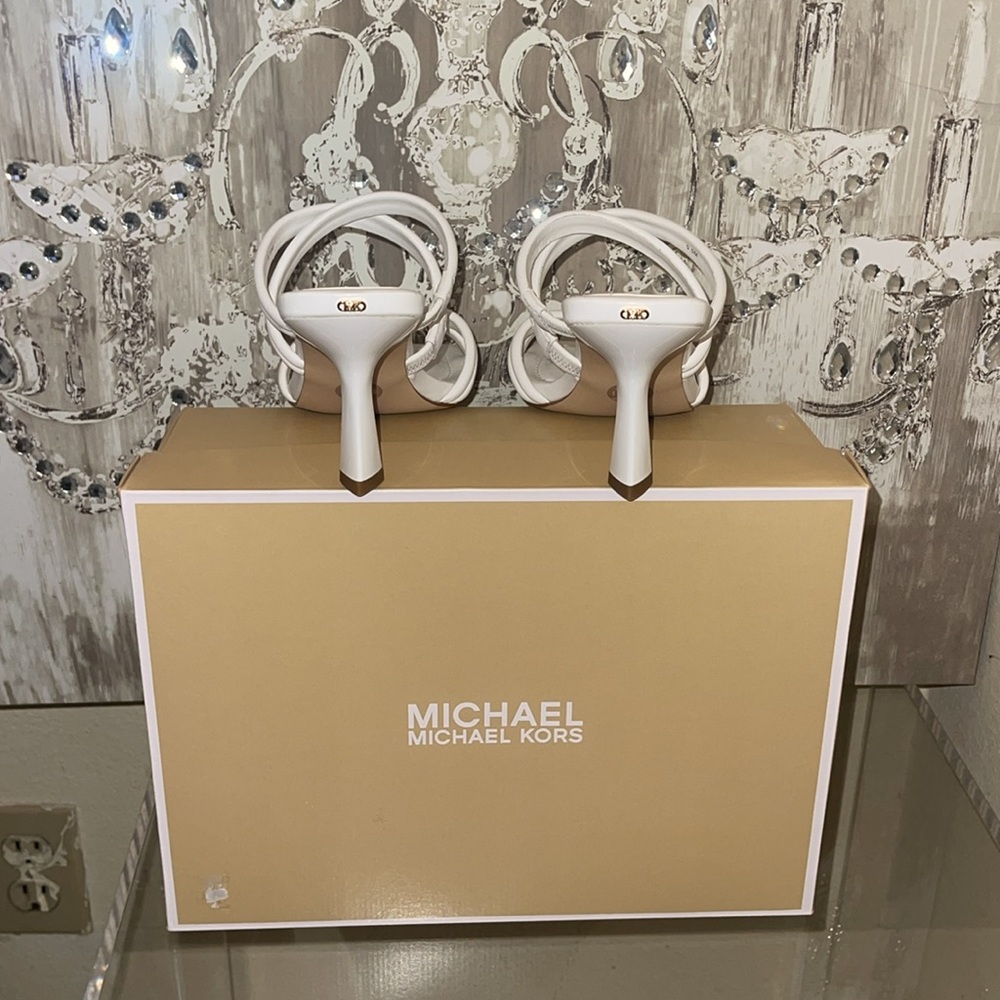MICHAEL KORS CORRINE HEELED MULES - Picture 4 of 7